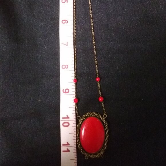 Red Pendant With Gold Weaved Trim and Chain! - Picture 4 of 5